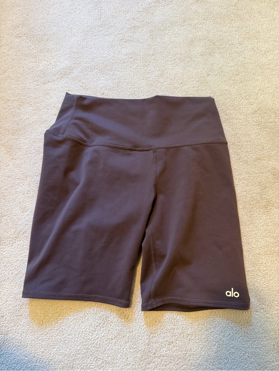 ALO Yoga Pants - ALO Yoga Women's Black High-Rise Bike Shorts